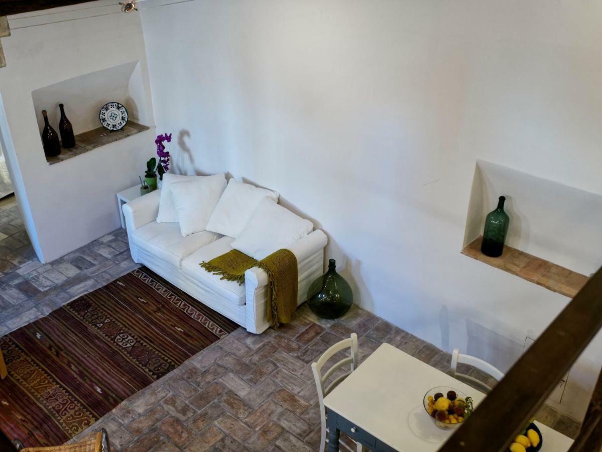 L'Arrocco - La Torre Col Mare Sul Tetto Apartment Tarquinia Luaran gambar