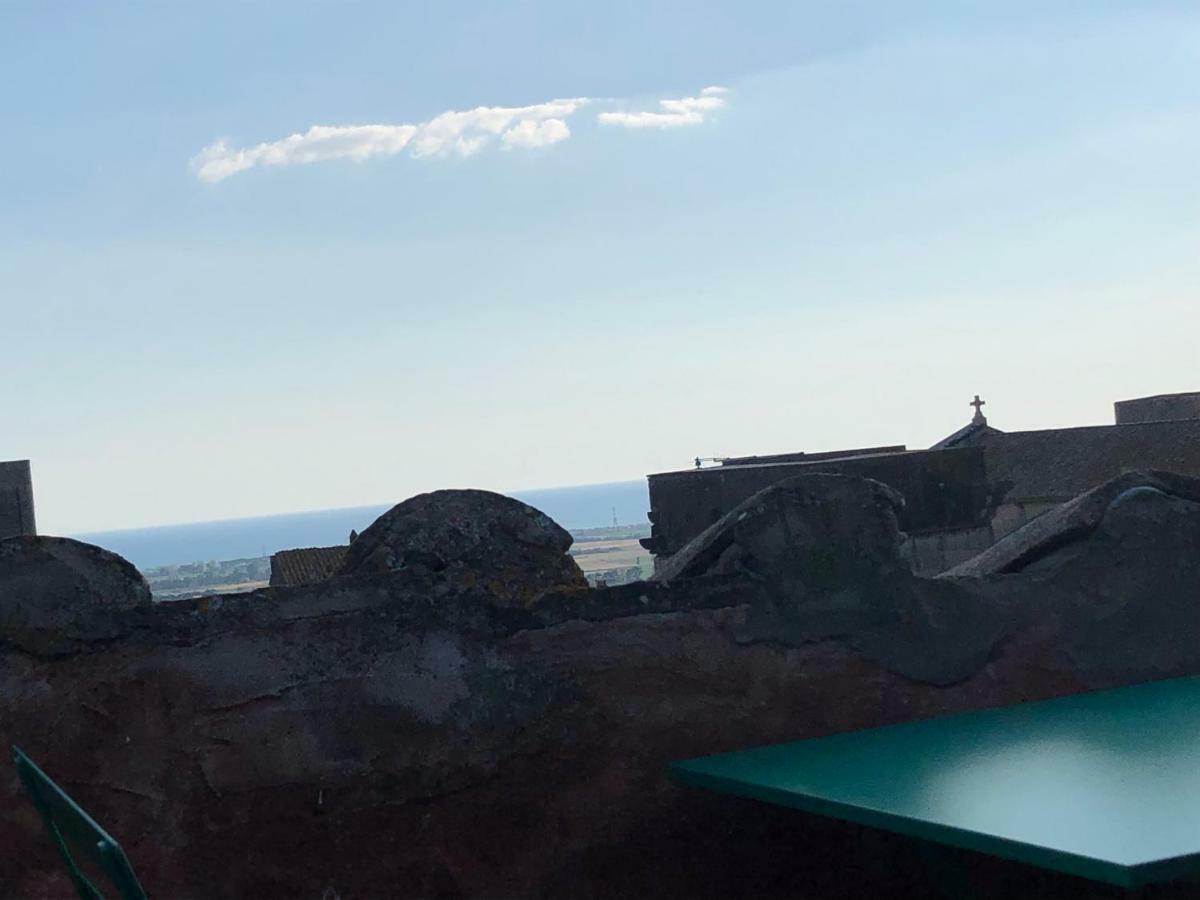 L'Arrocco - La Torre Col Mare Sul Tetto Apartment Tarquinia Luaran gambar
