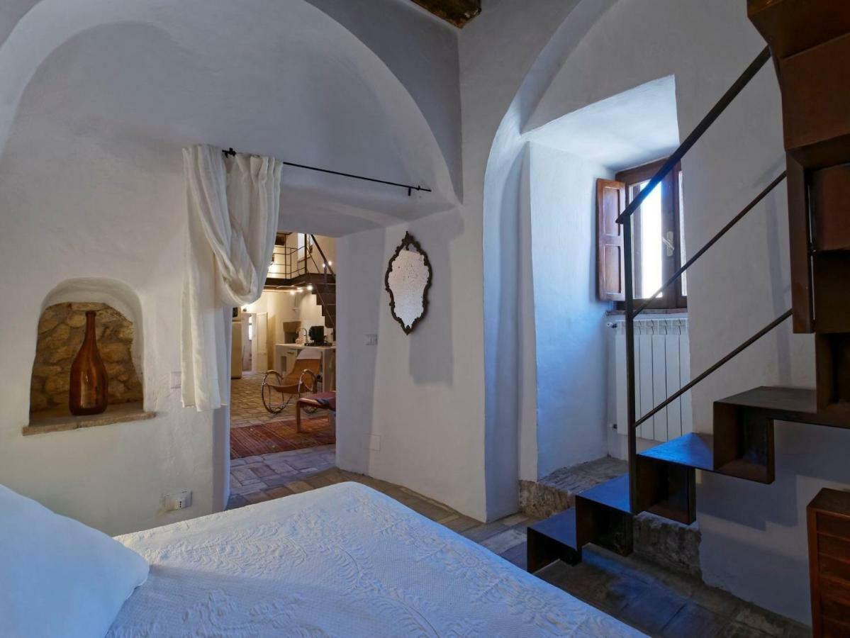 L'Arrocco - La Torre Col Mare Sul Tetto Apartment Tarquinia Luaran gambar