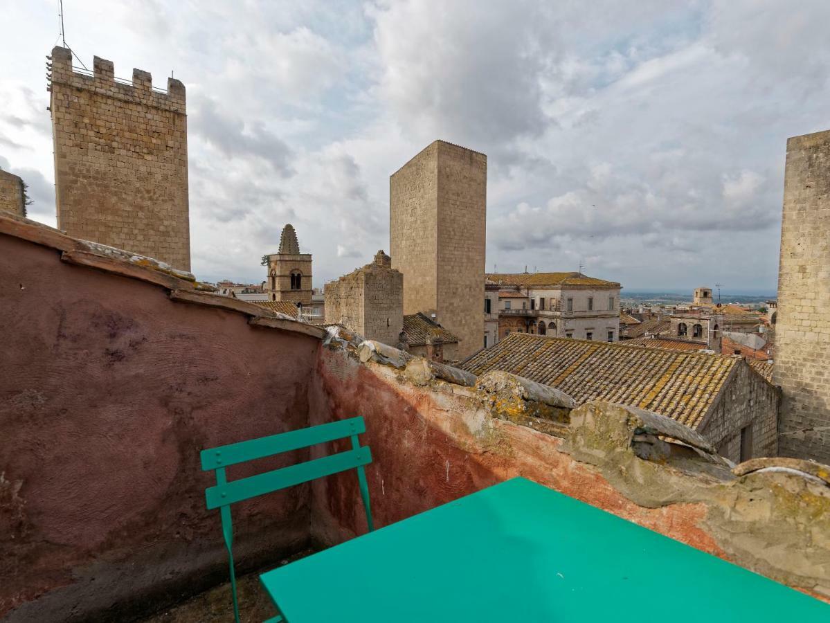 L'Arrocco - La Torre Col Mare Sul Tetto Apartment Tarquinia Luaran gambar